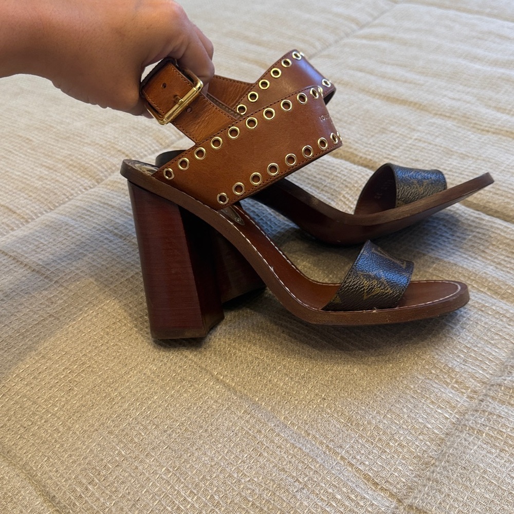 Louis Vuitton Passenger Sandal - Picture 5 of 6